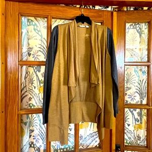LOGO Lounge Camel/Grey Long Sleeve Medium